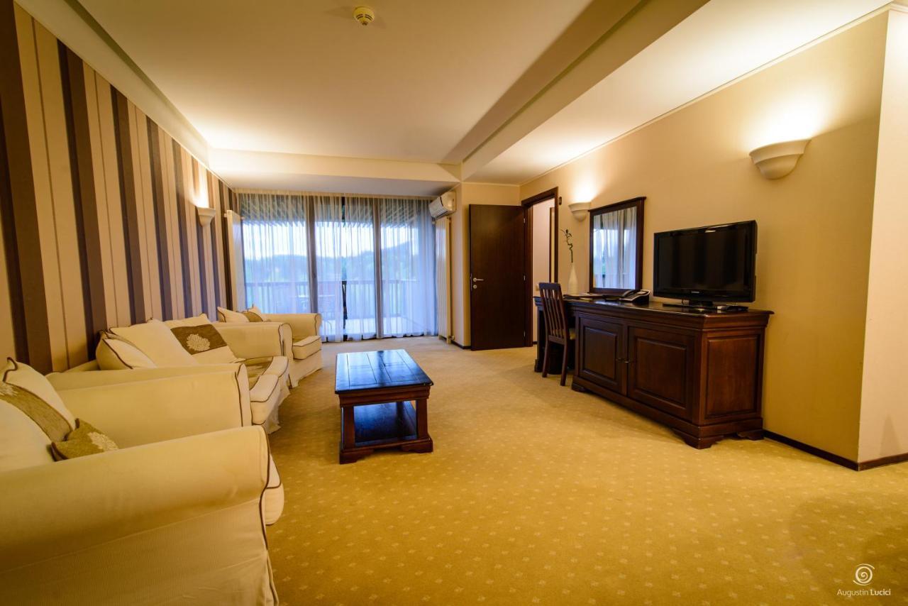 Apartament Alpin Resort Etaj 7 Пояна Брашов Екстериор снимка